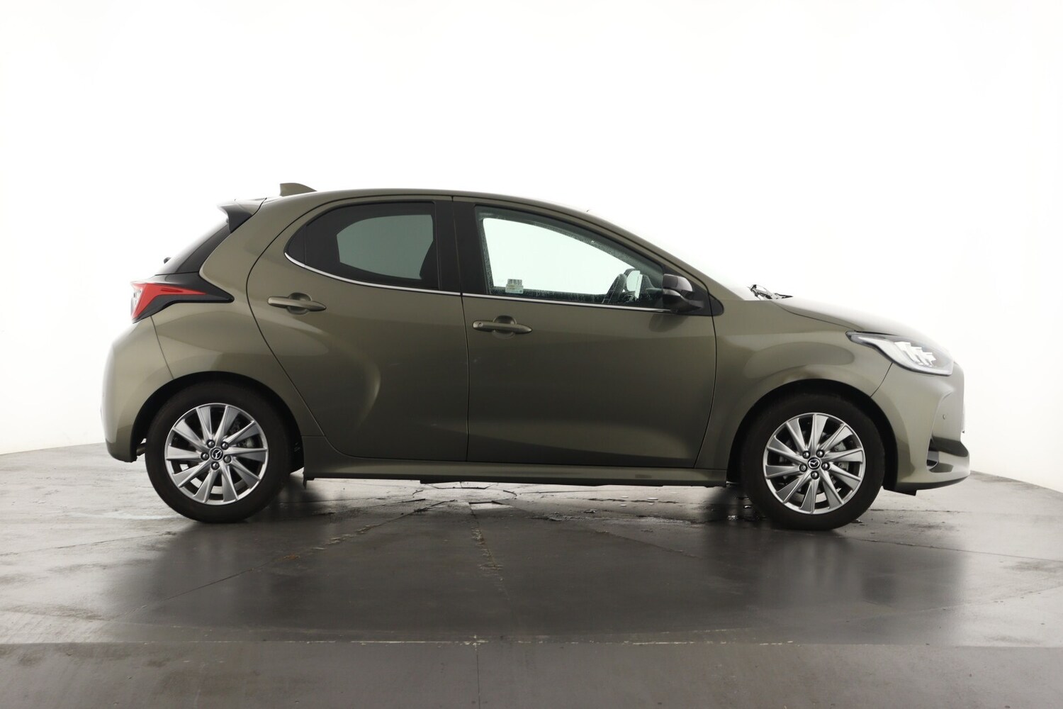 Used Mazda Mazda2 HYBRID 2023 for sale - 76873950: Photo 4