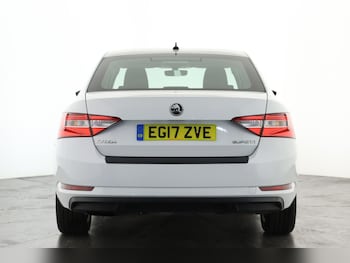 Used Skoda Superb 2017 for sale - 75763836: Photo