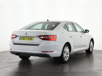 Used Skoda Superb 2017 for sale - 75763836: Photo