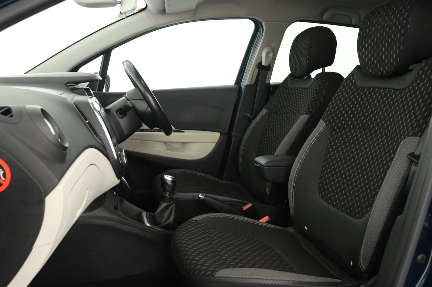 Used Renault Captur 2017 for sale - 76191168: Photo 10