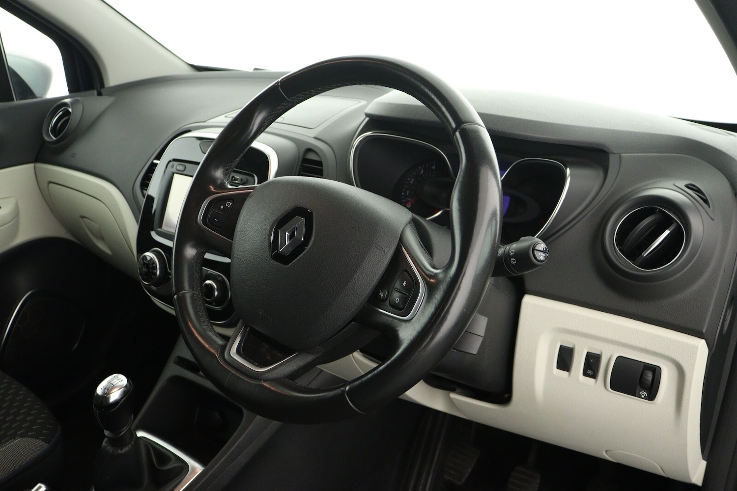 Used Renault Captur 2017 for sale - 76191168: Photo 13