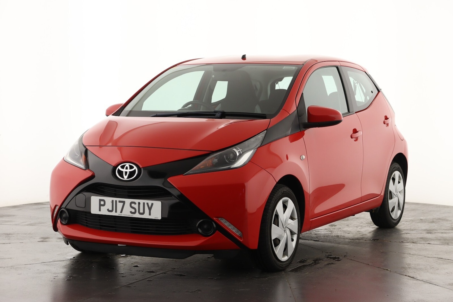 Used Toyota AYGO 2017 for sale - 76874699: Photo 6