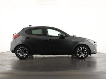 Used Mazda Mazda2 2019 for sale - 75959595: Photo