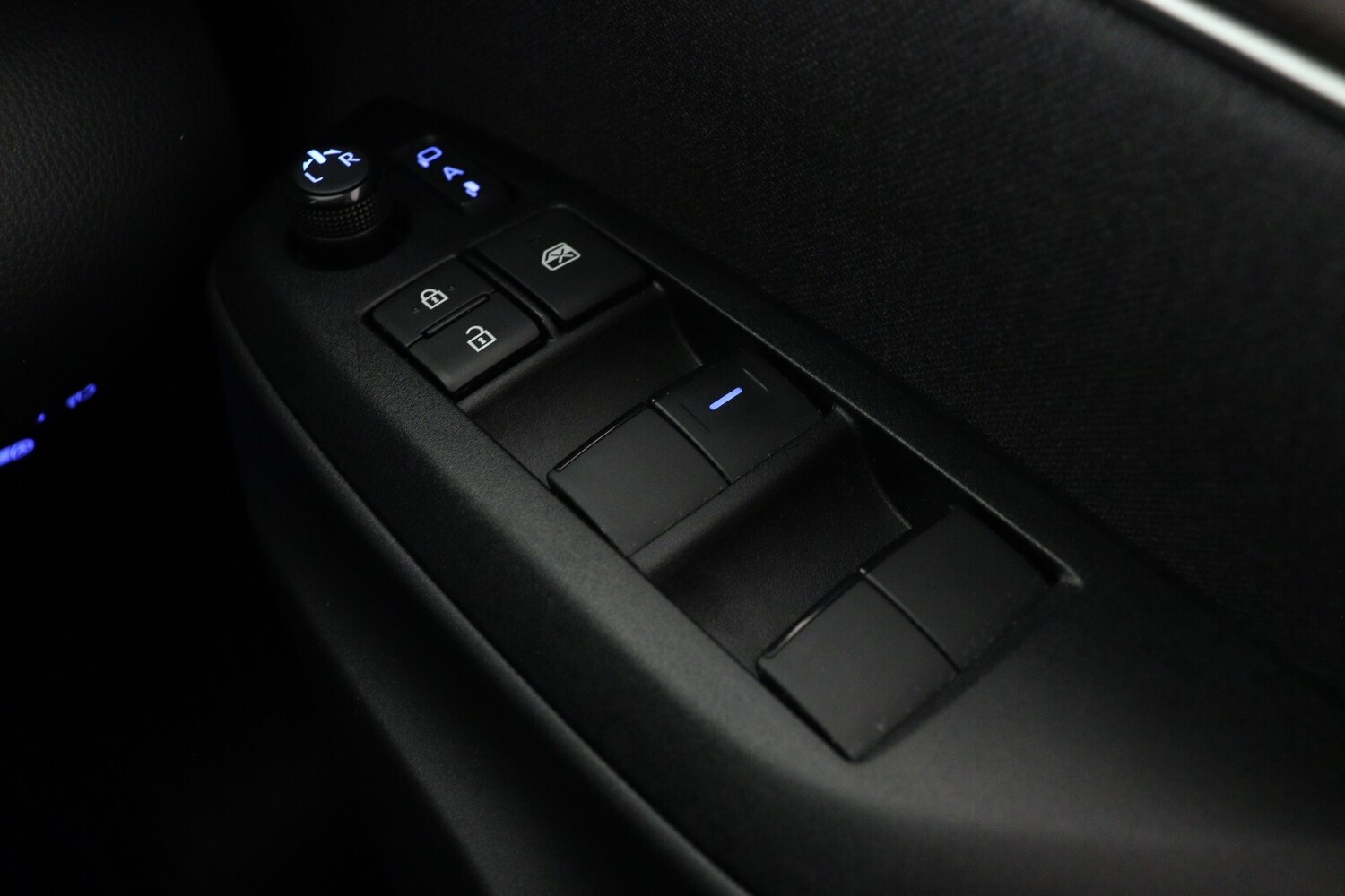 Used Toyota Yaris Cross 2023 for sale - 77627597: Photo 26