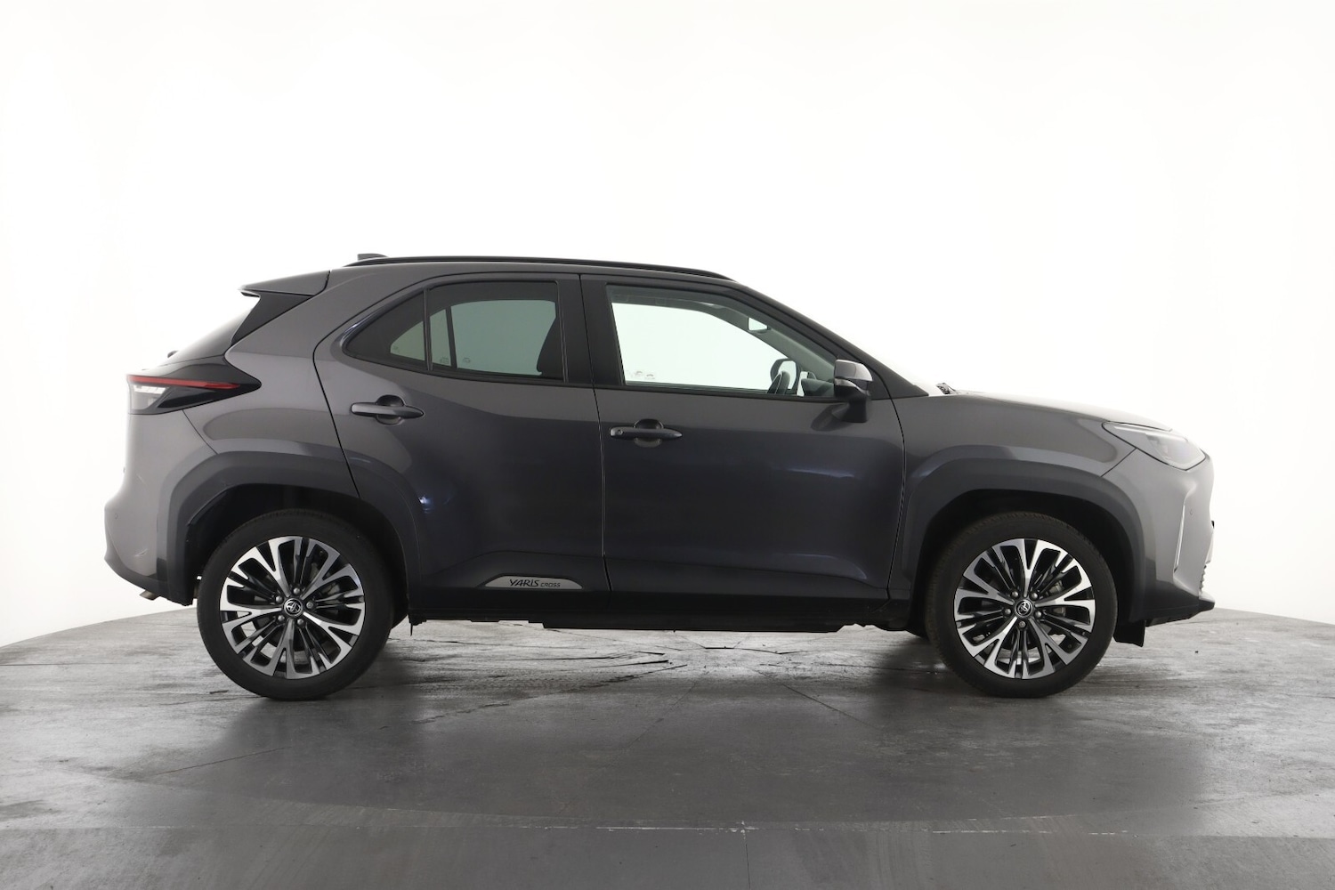 Used Toyota Yaris Cross 2023 for sale - 77627597: Photo 4