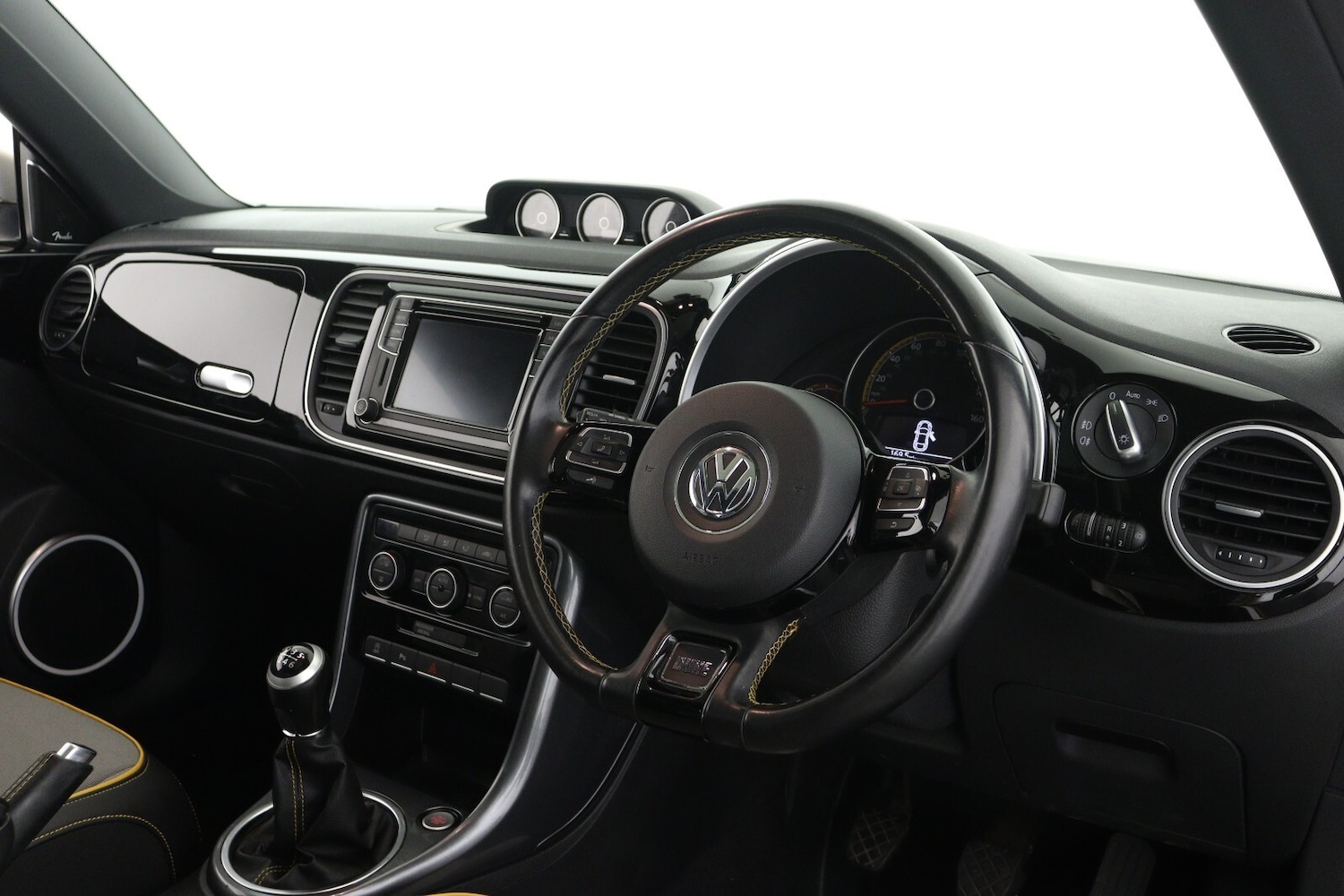 Used Volkswagen Beetle 2016 for sale - 76117028: Photo 13