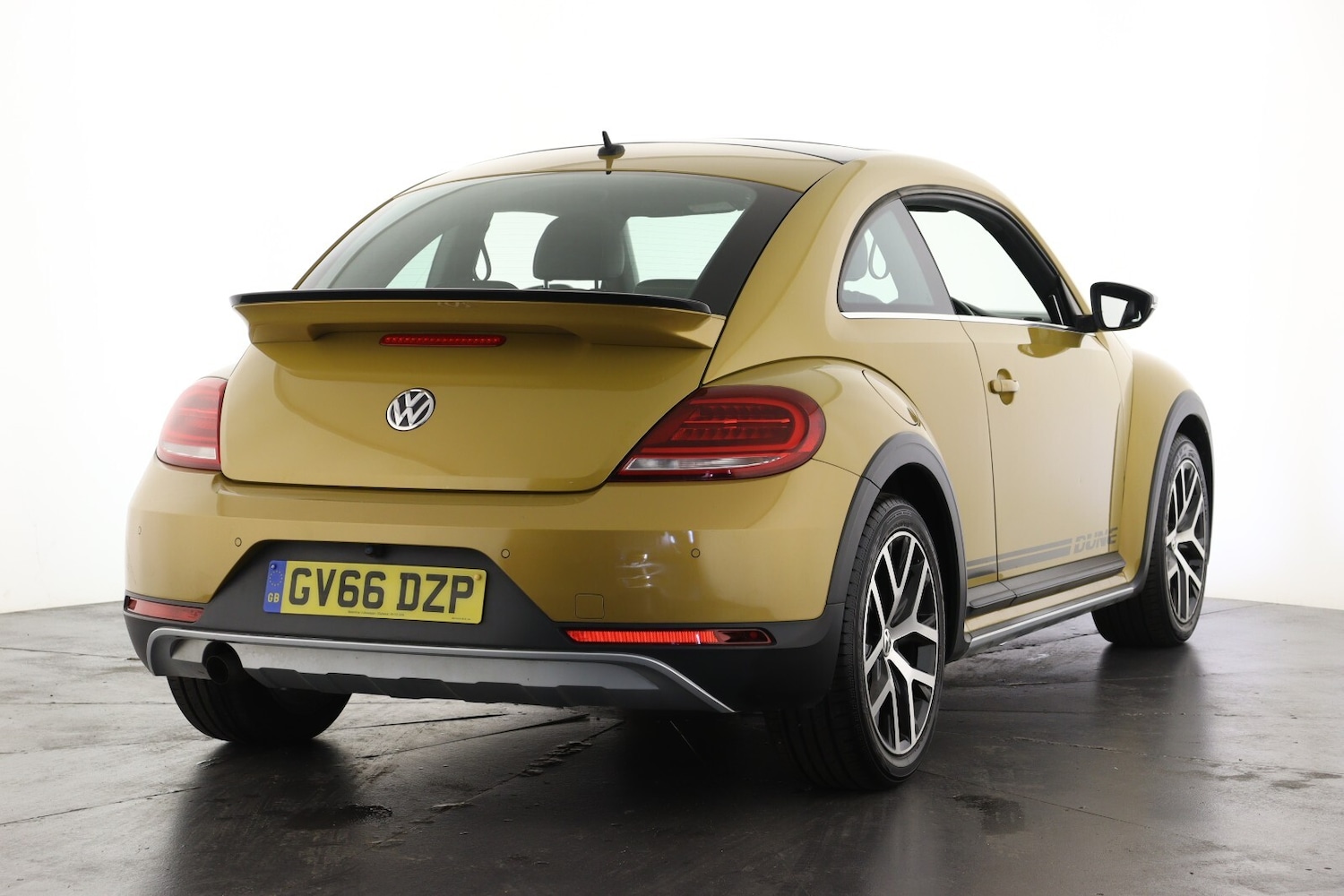 Used Volkswagen Beetle 2016 for sale - 76117028: Photo 3