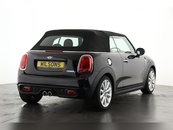 Used MINI Convertible 2018 for sale - 75526824: Photo