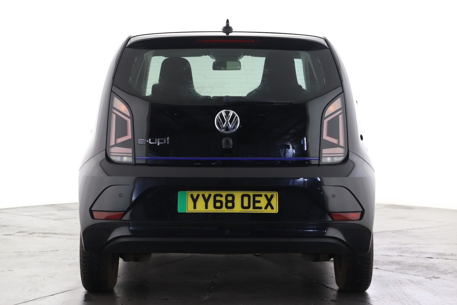 Used Volkswagen up! 2018 for sale - 76873952: Photo 2