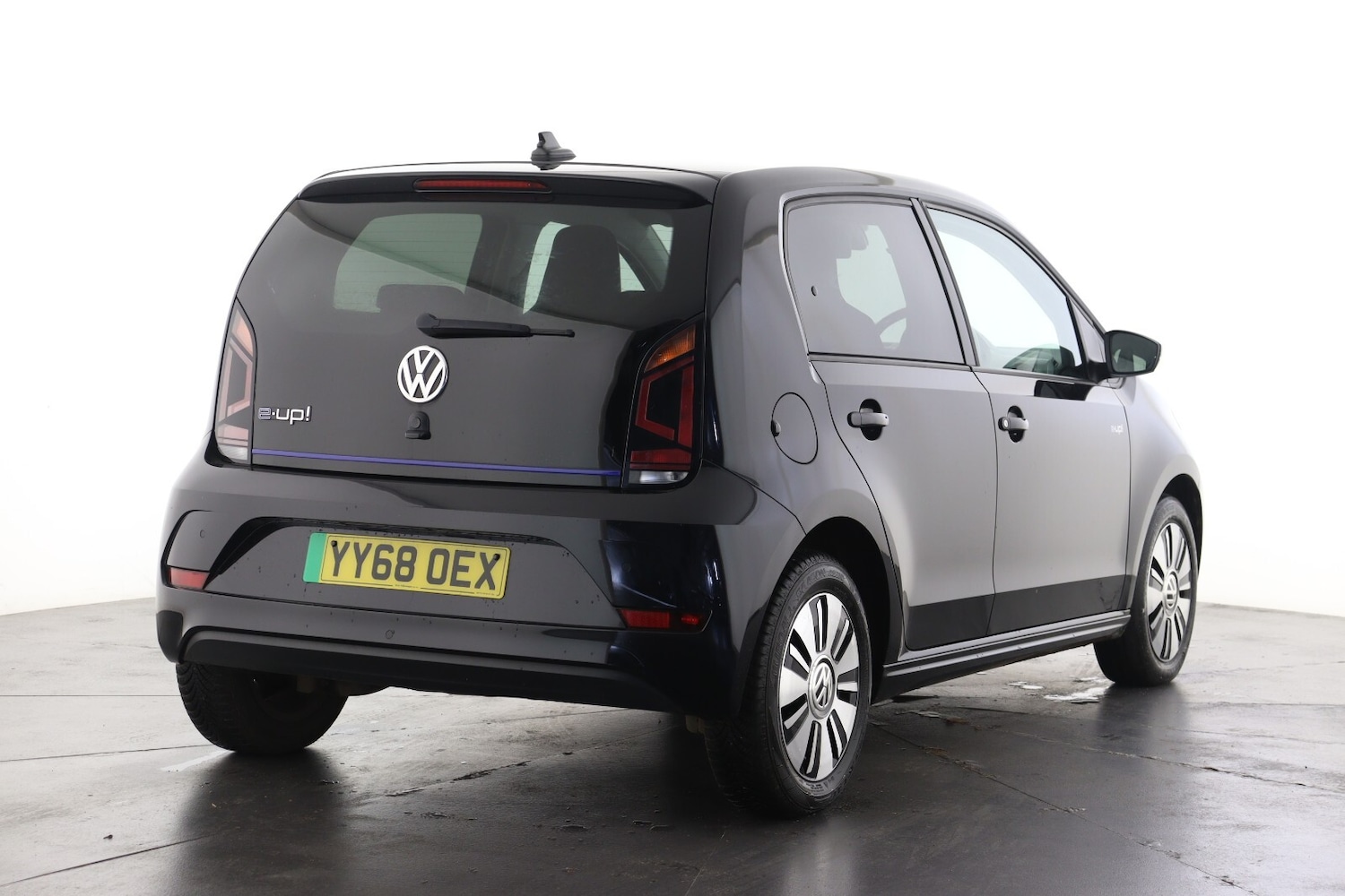 Used Volkswagen up! 2018 for sale - 76873952: Photo 3