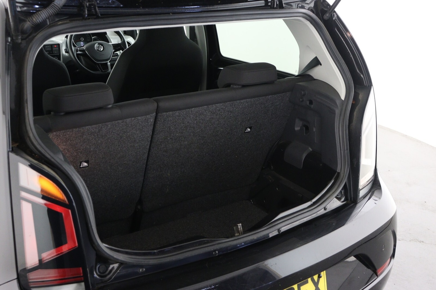 Used Volkswagen up! 2018 for sale - 76873952: Photo 9