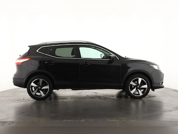 Used Nissan Qashqai 2016 for sale - 76948420: Photo