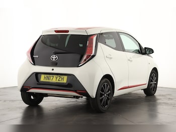 Used Toyota AYGO 2017 for sale - 76971340: Photo