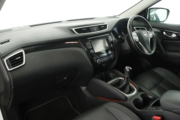 Used Nissan Qashqai 2017 for sale - 75763512: Photo 11