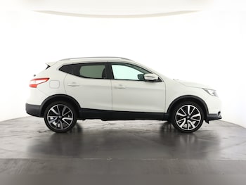 Used Nissan Qashqai 2017 for sale - 75763512: Photo