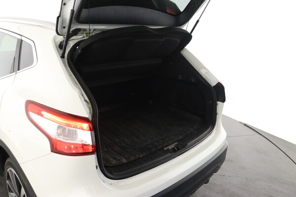 Used Nissan Qashqai 2017 for sale - 75763512: Photo 9