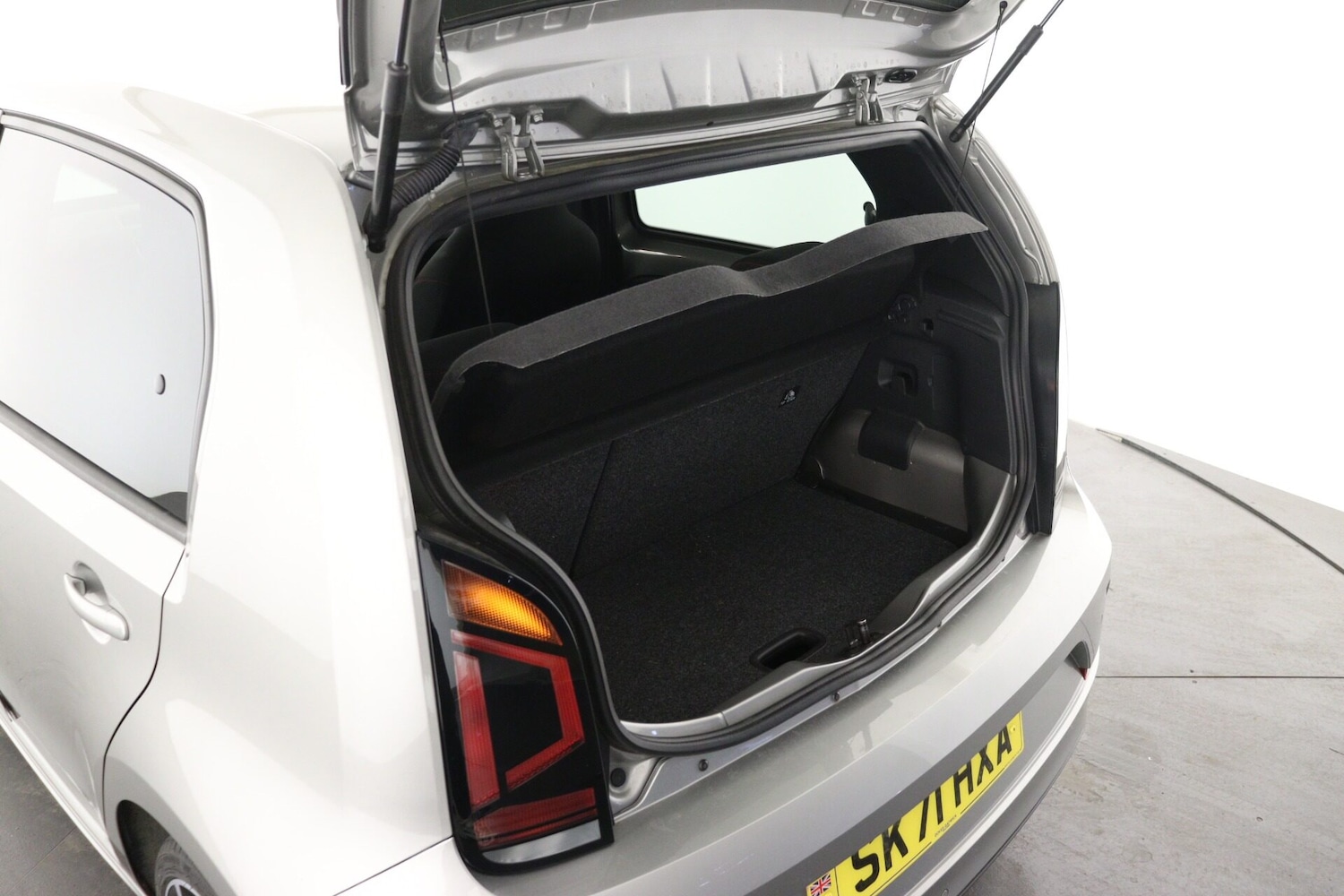 Used Volkswagen up! 2021 for sale - 76871885: Photo 9