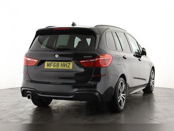 Used BMW 2 Series 2018 for sale - 76420485: Photo