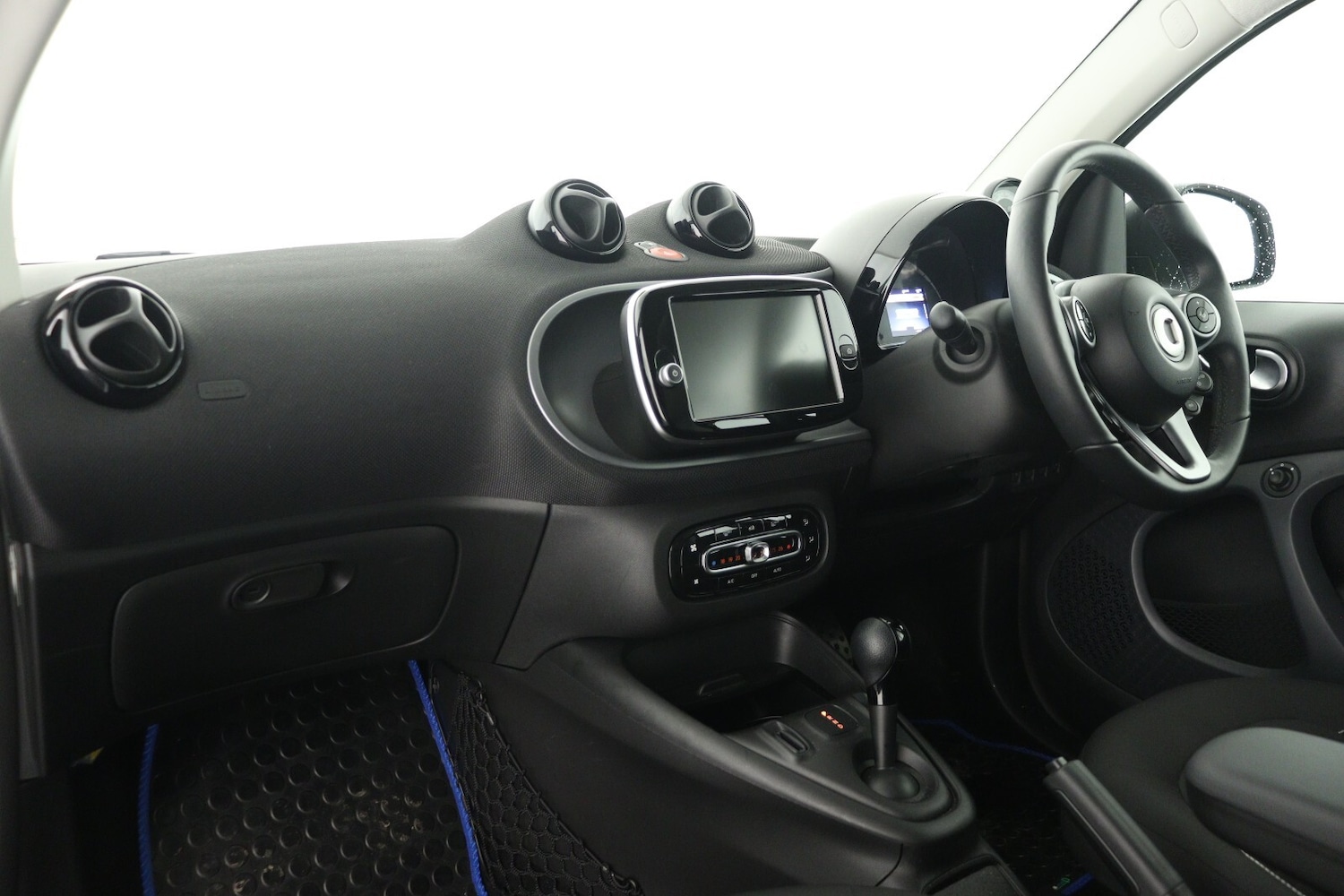 Used smart fortwo 2024 for sale - 76870740: Photo 11