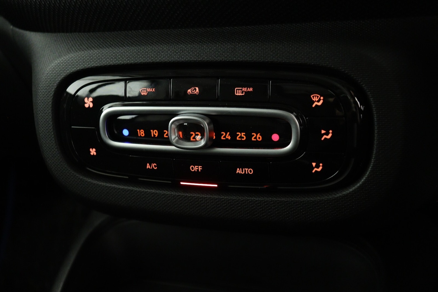 Used smart fortwo 2024 for sale - 76870740: Photo 19