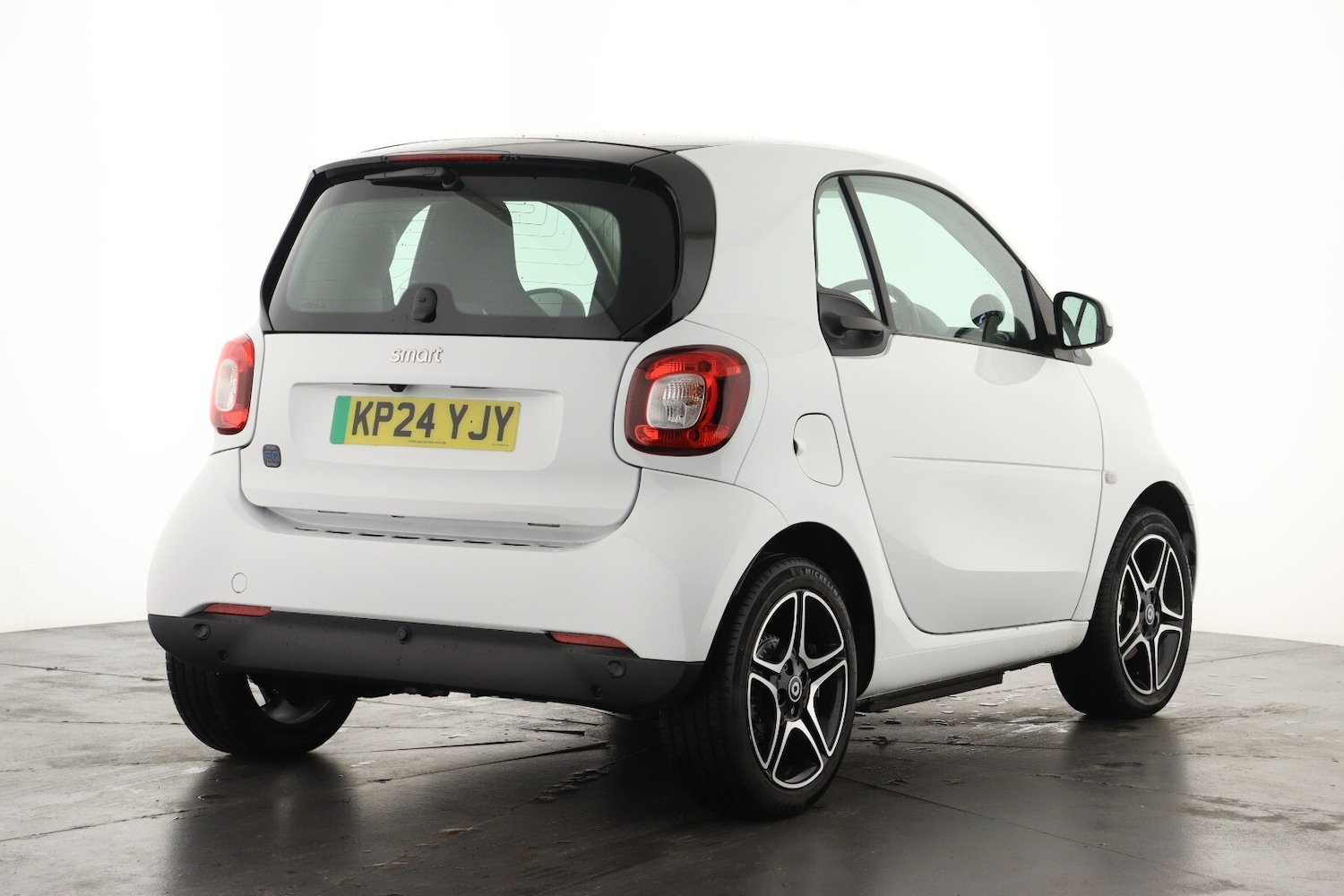 Used smart fortwo 2024 for sale - 76870740: Photo 3