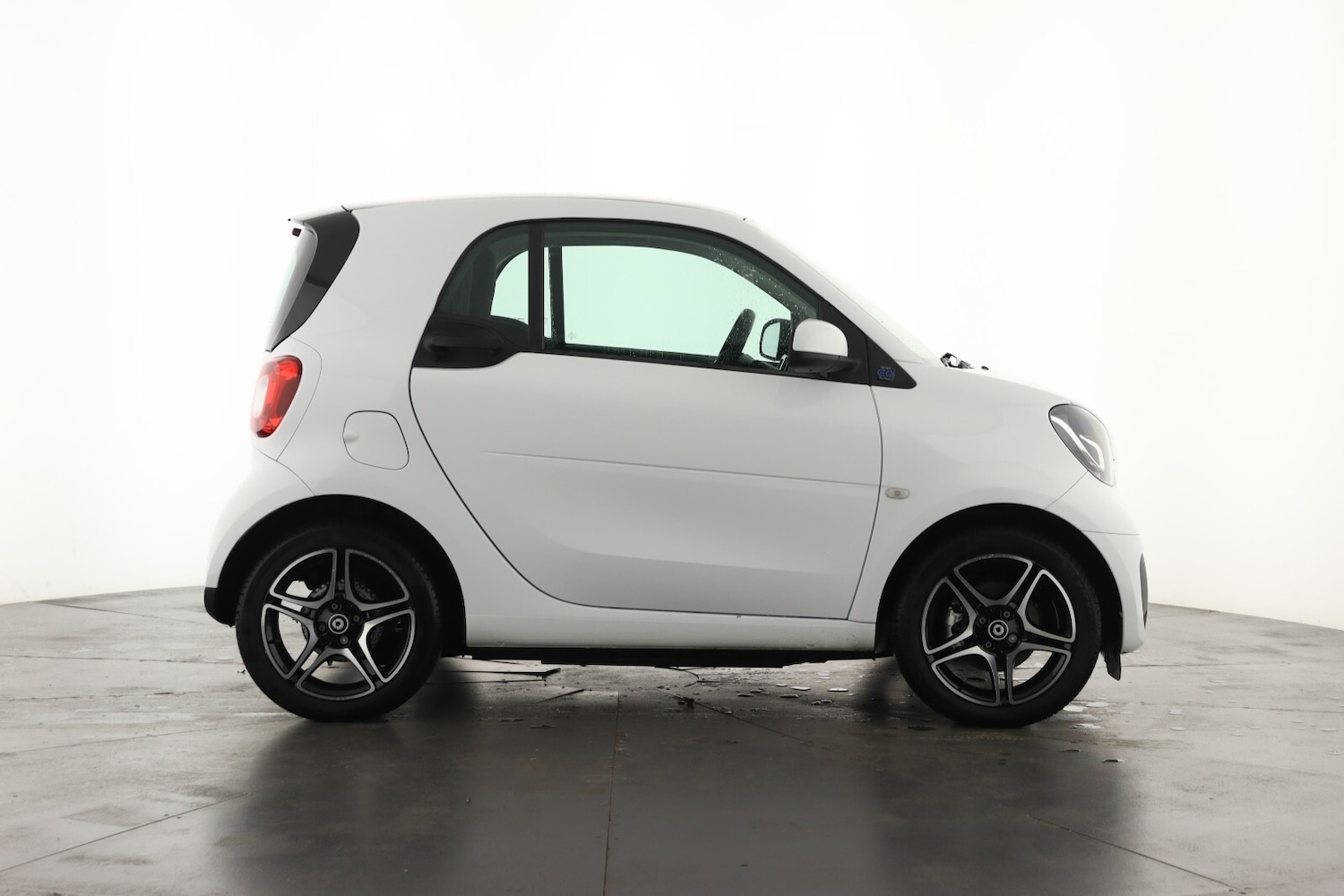Used smart fortwo 2024 for sale - 76870740: Photo 4