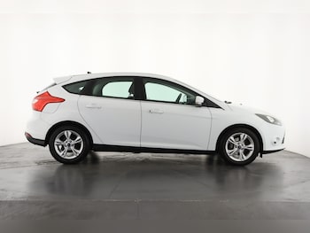 Used Ford Focus 2013 for sale - 75828983: Photo