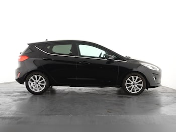 Used Ford Fiesta 2018 for sale - 78067012: Photo