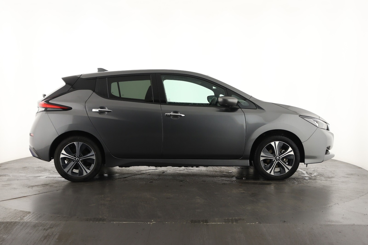 Used Nissan Leaf 2021 for sale - 77261534: Photo 4