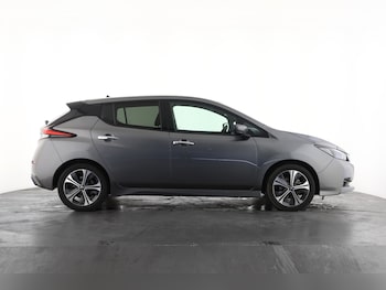 Used Nissan Leaf 2021 for sale - 77717854: Photo