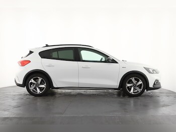 Used Ford Focus 2021 for sale - 77665078: Photo