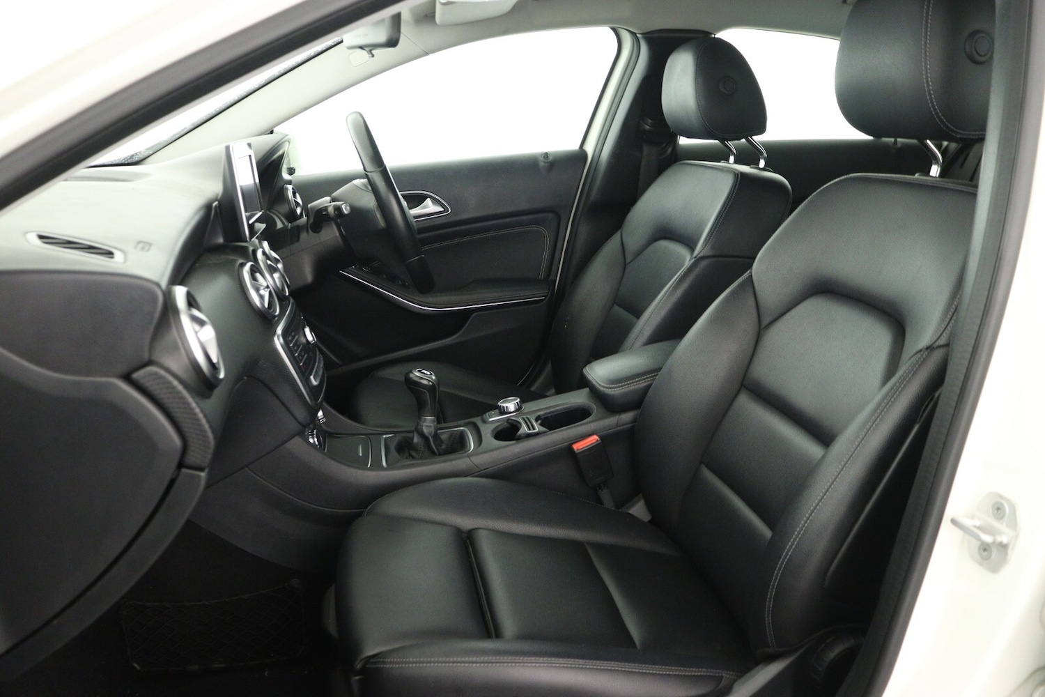 Used Mercedes-Benz A-Class 2015 for sale - 76873539: Photo 10