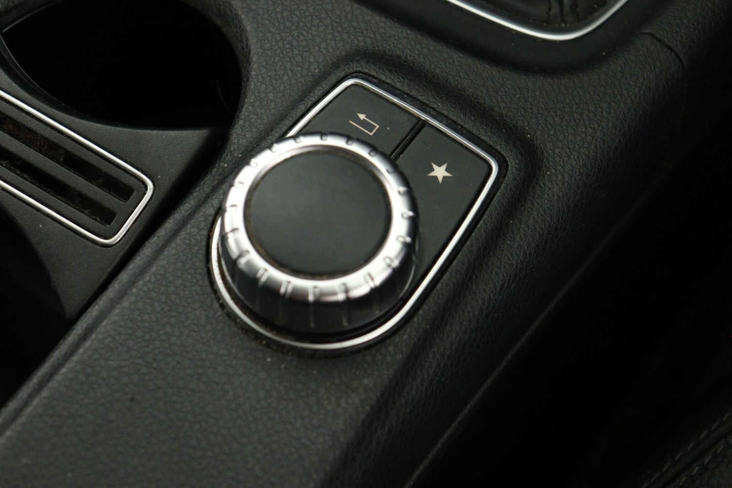 Used Mercedes-Benz A-Class 2015 for sale - 76873539: Photo 22