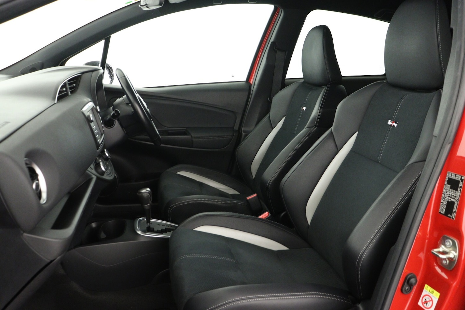 Used Toyota Yaris 2019 for sale - 76873698: Photo 10