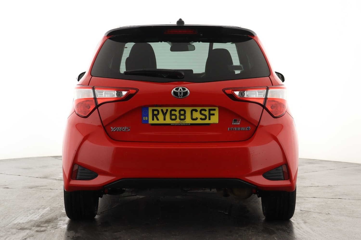 Used Toyota Yaris 2019 for sale - 76873698: Photo 2
