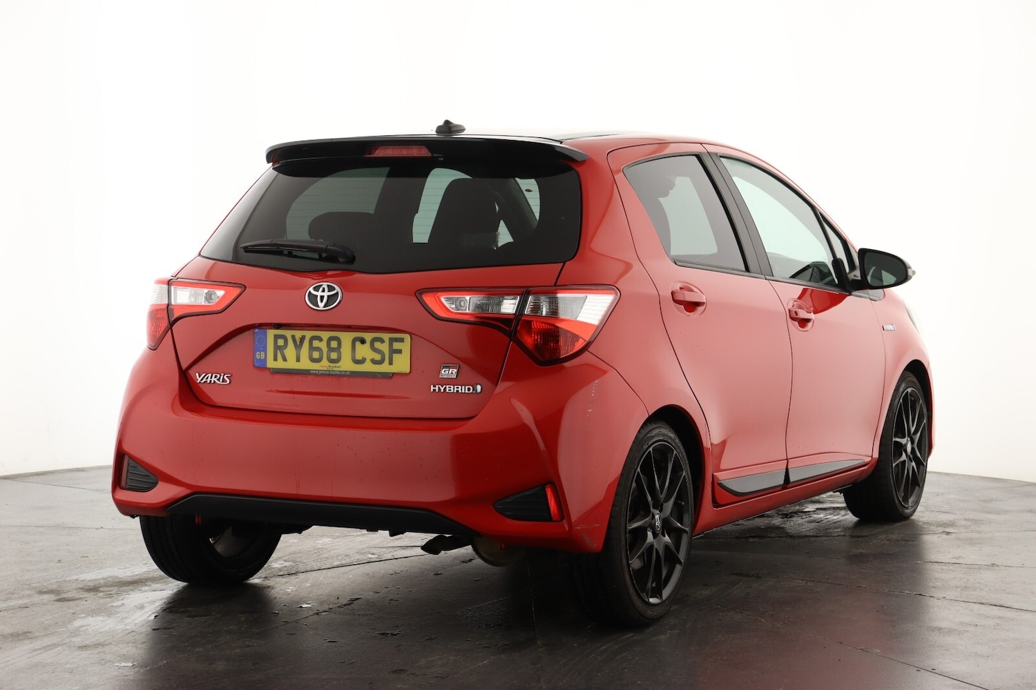 Used Toyota Yaris 2019 for sale - 76873698: Photo 3