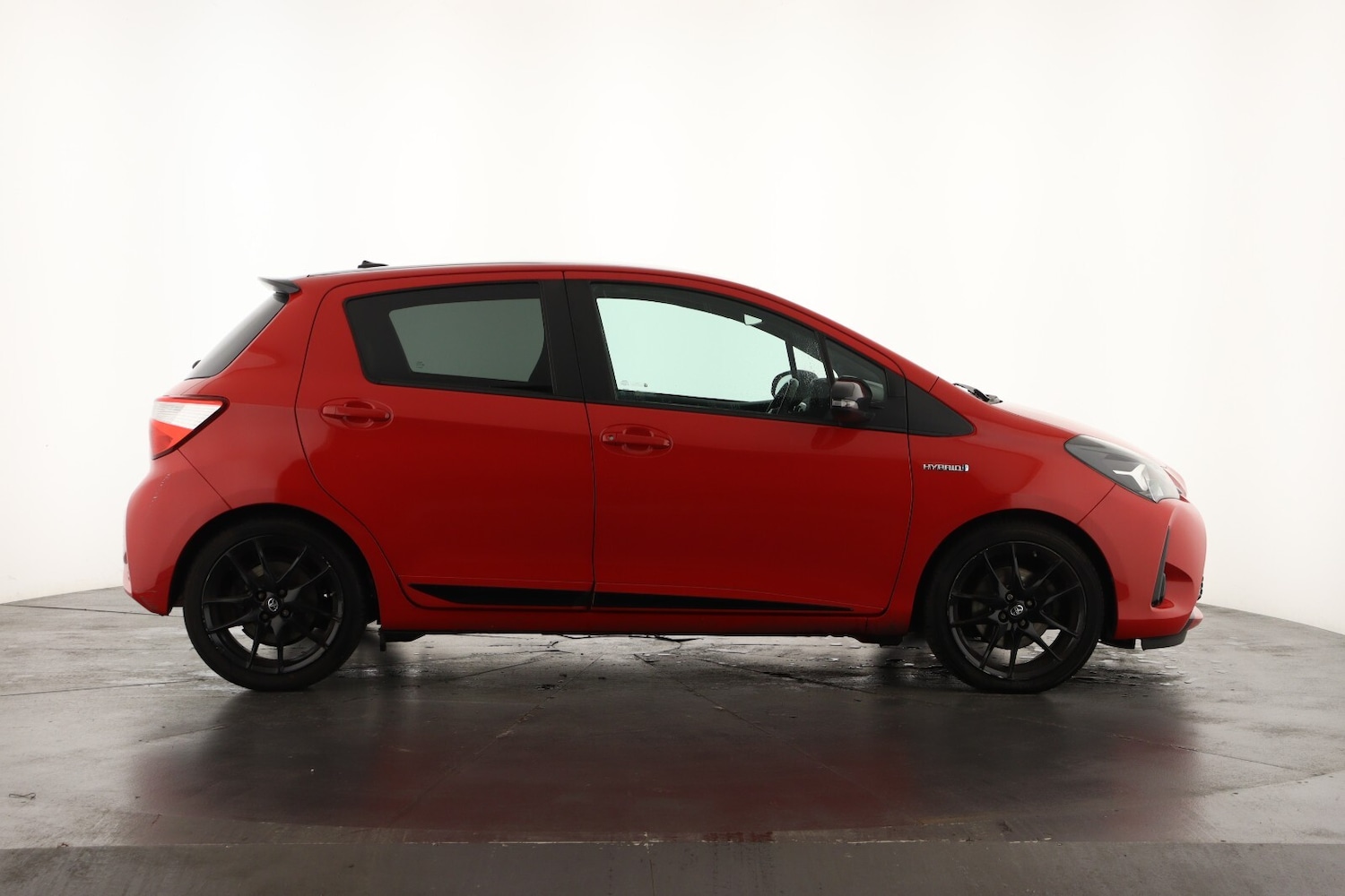 Used Toyota Yaris 2019 for sale - 76873698: Photo 4