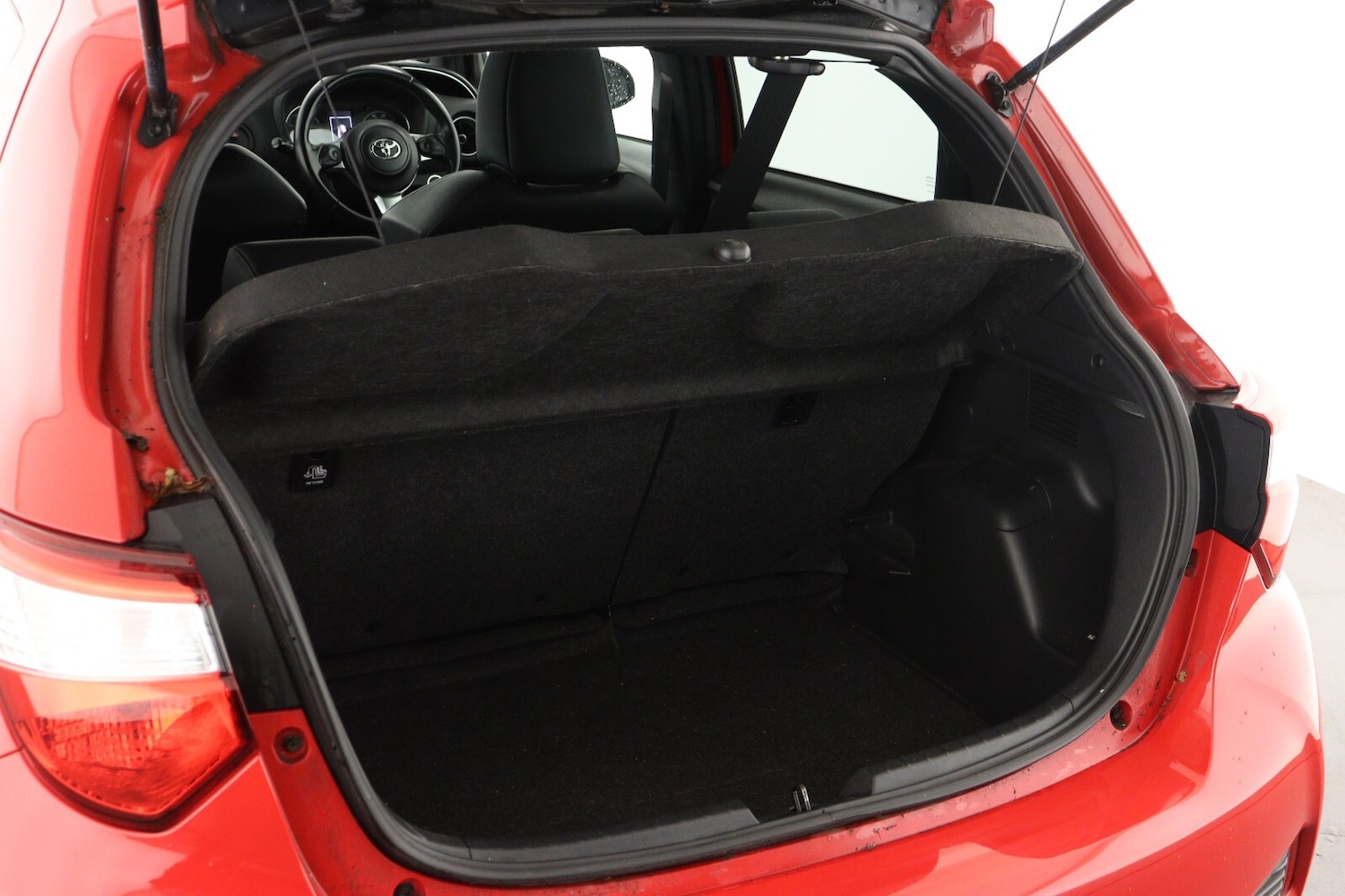 Used Toyota Yaris 2019 for sale - 76873698: Photo 9