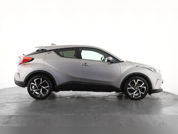 Used Toyota C-HR 2018 for sale - 78000328: Photo