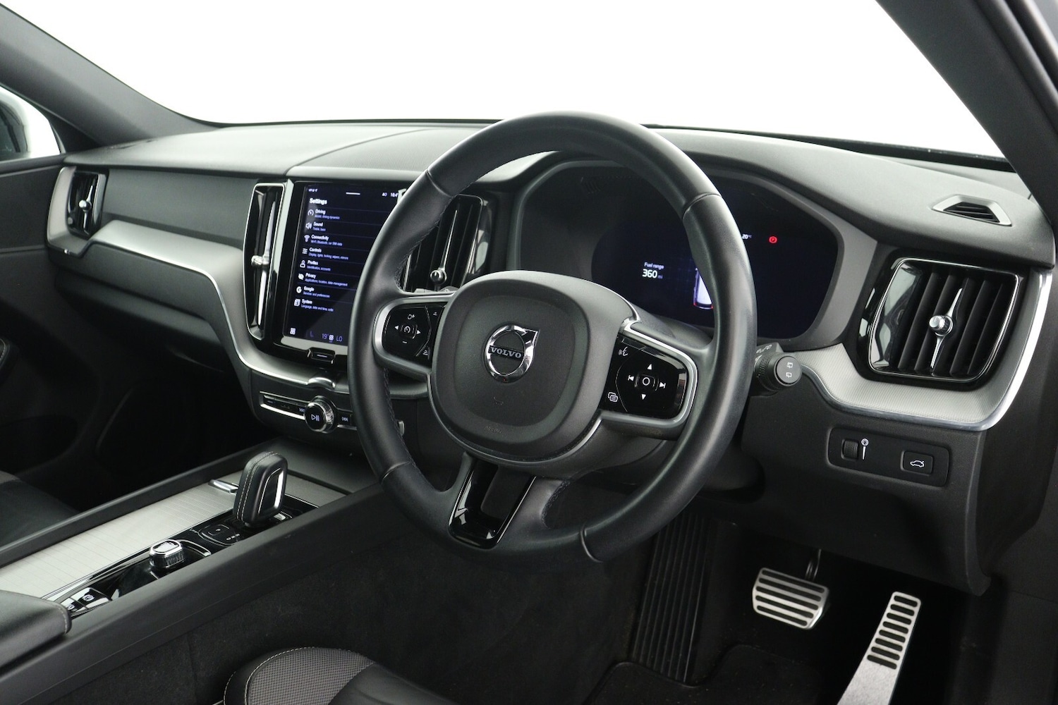 Used Volvo XC60 2021 for sale - 76183897: Photo 15