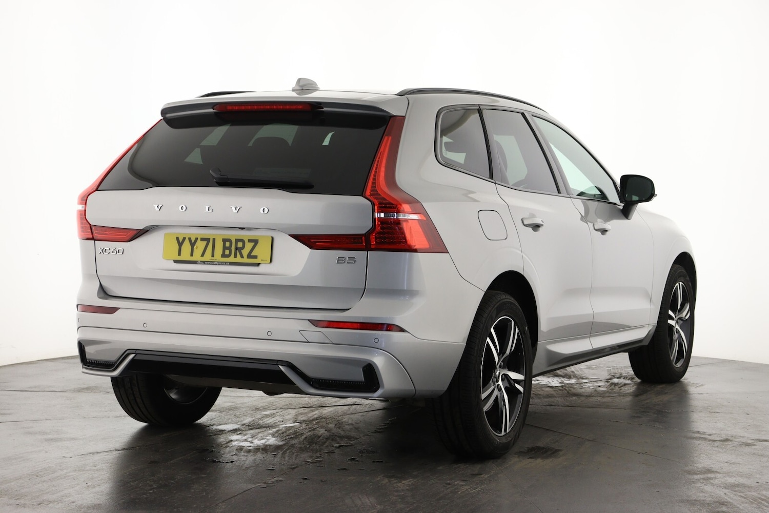 Used Volvo XC60 2021 for sale - 76183897: Photo 3