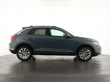 Used Volkswagen T-Roc 2022 for sale - 76311985: Photo 4
