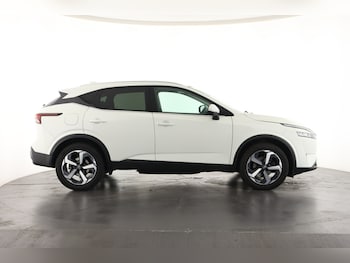 Used Nissan Qashqai 2022 for sale - 76870381: Photo