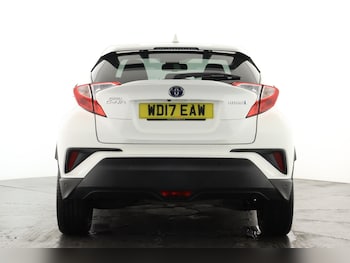 Used Toyota C-HR 2017 for sale - 75324608: Photo