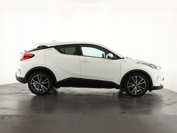 Used Toyota C-HR 2017 for sale - 75324608: Photo