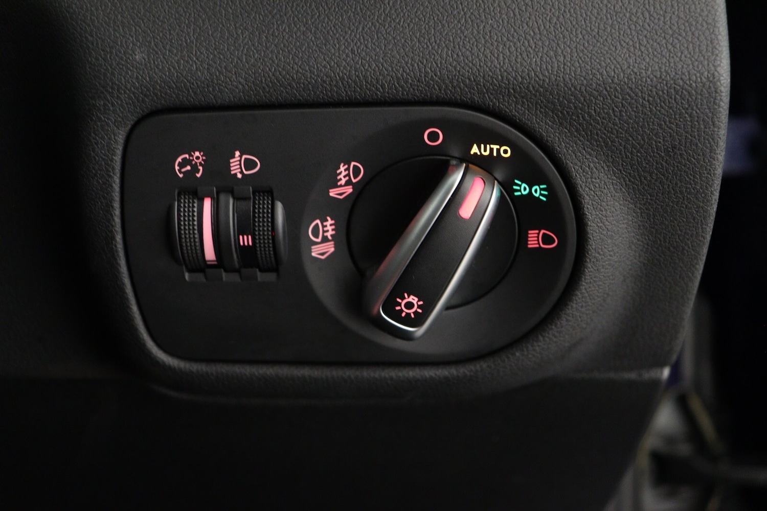 Used Audi A1 2015 for sale - 76870613: Photo 24