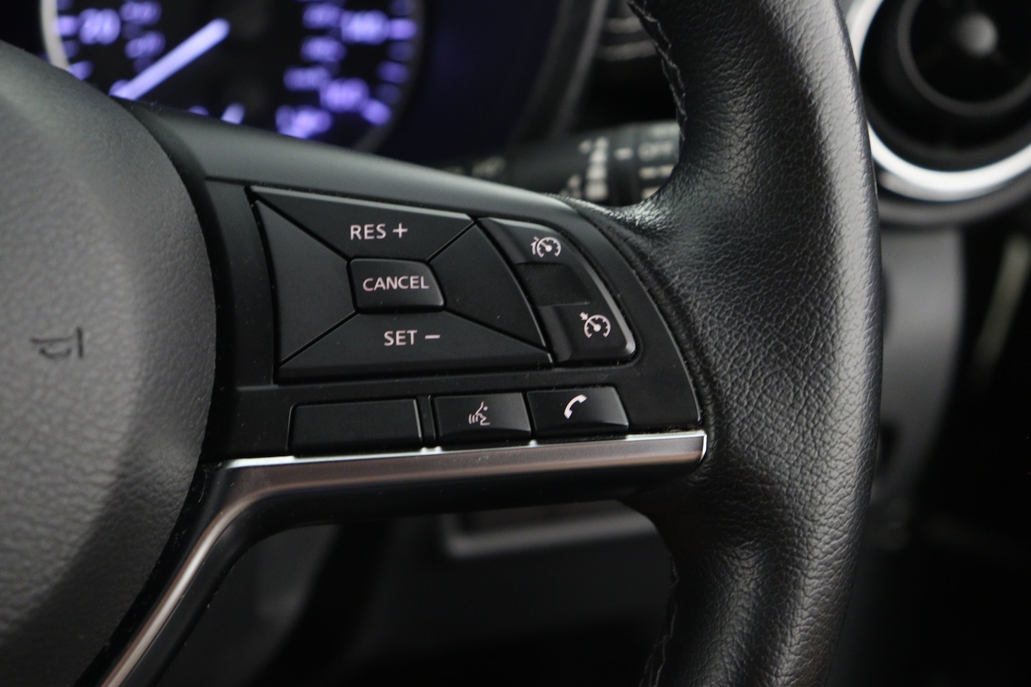 Used Nissan Juke 2023 for sale - 76871878: Photo 24