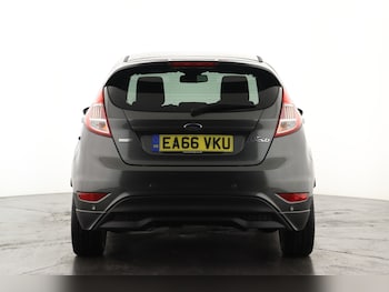 Used Ford Fiesta 2016 for sale - 76602878: Photo