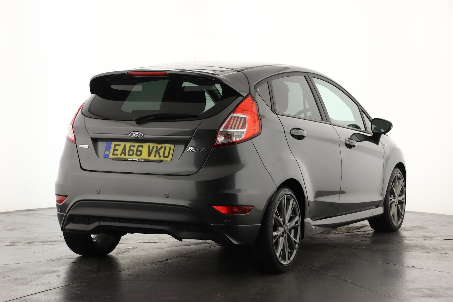 Used Ford Fiesta 2016 for sale - 76602878: Photo 3