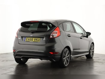 Used Ford Fiesta 2016 for sale - 76602878: Photo